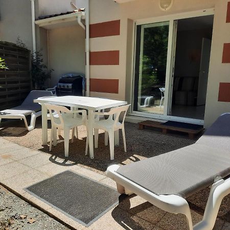 Belle Maisonnette Dans Residence Avec Piscine Soulac-sur-Mer Exterior photo